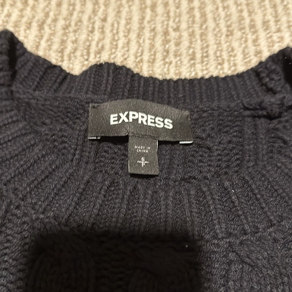 Express sweater - Picture 2 of 2